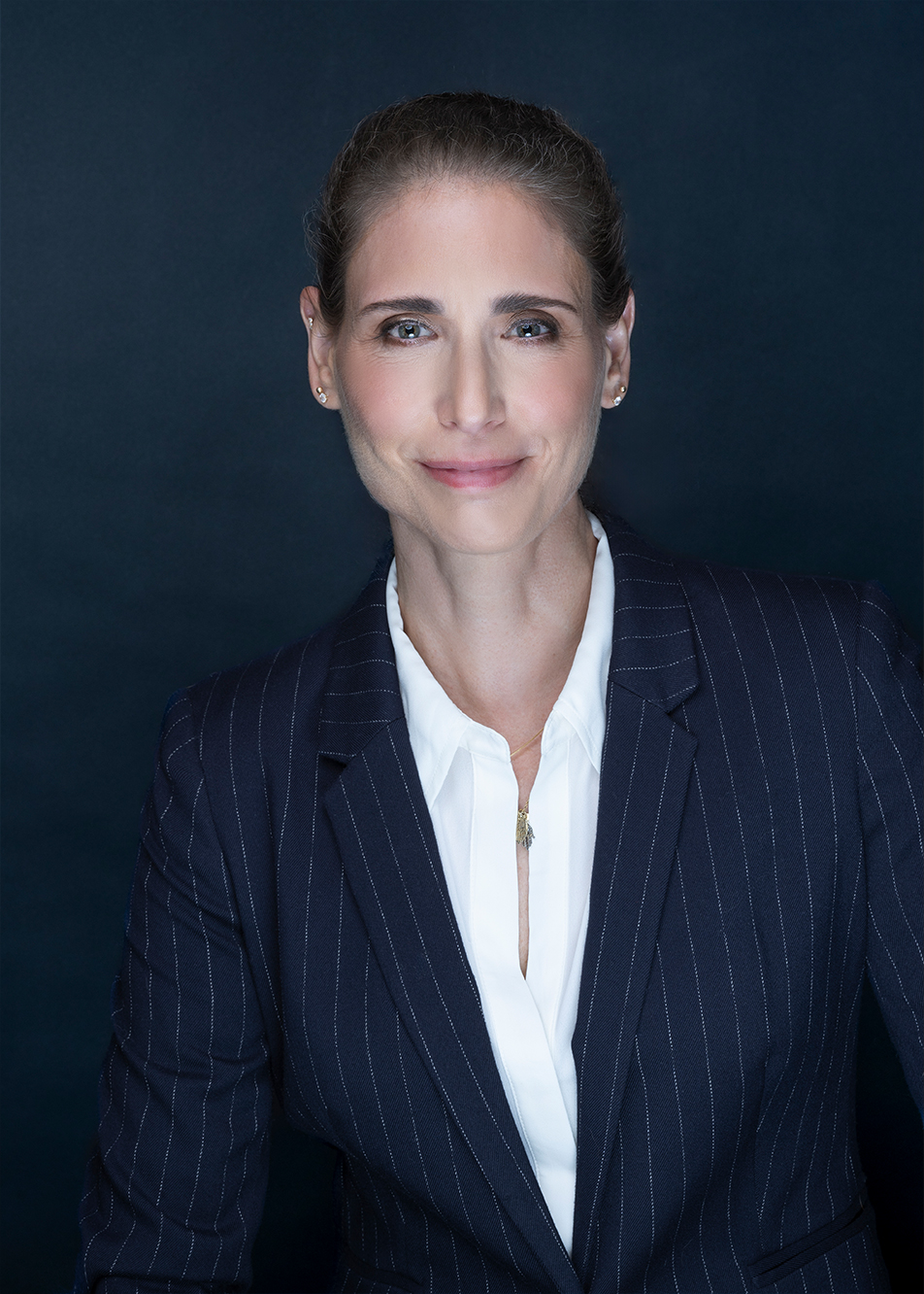 Dafna Gold, wealth advisor, headshot